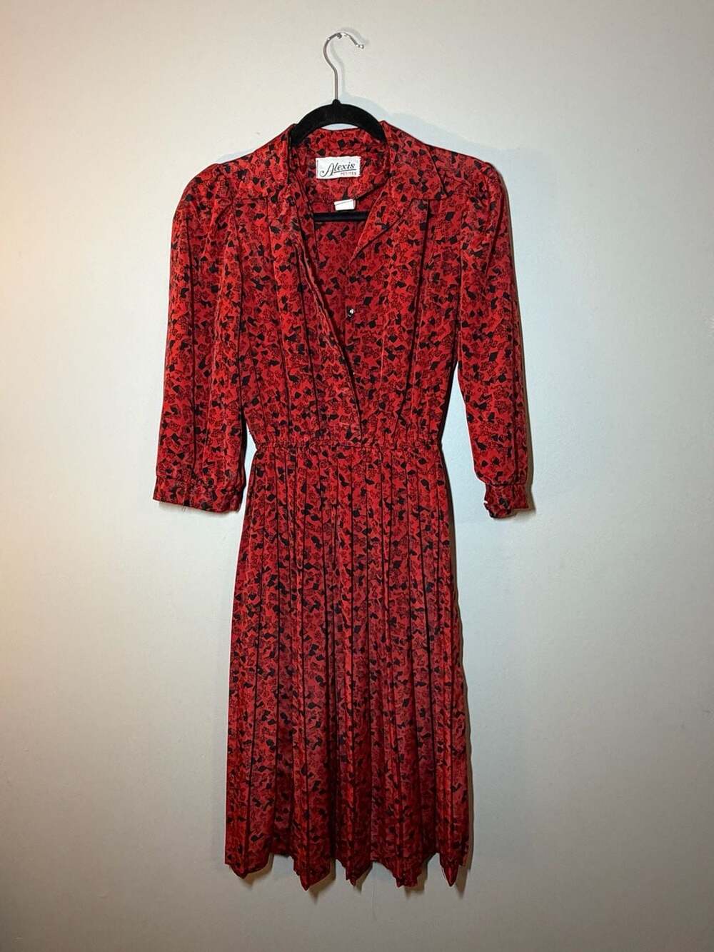 Vintage Alexis Petites Red and Black Abstract Print Pleated Midi Dress